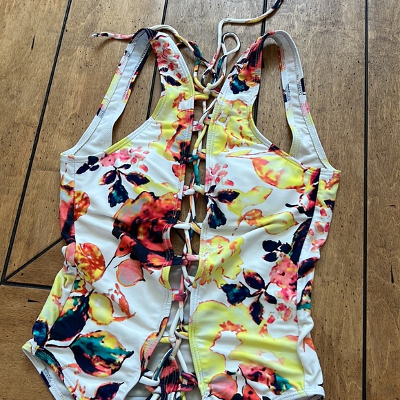 Gorgeous one piece lace up swimsuit. Brand unknown. Size Medium. - Picture 2 of 5